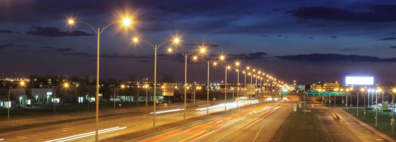 smart-street-lighting-systems-improve-safety-on-the-road