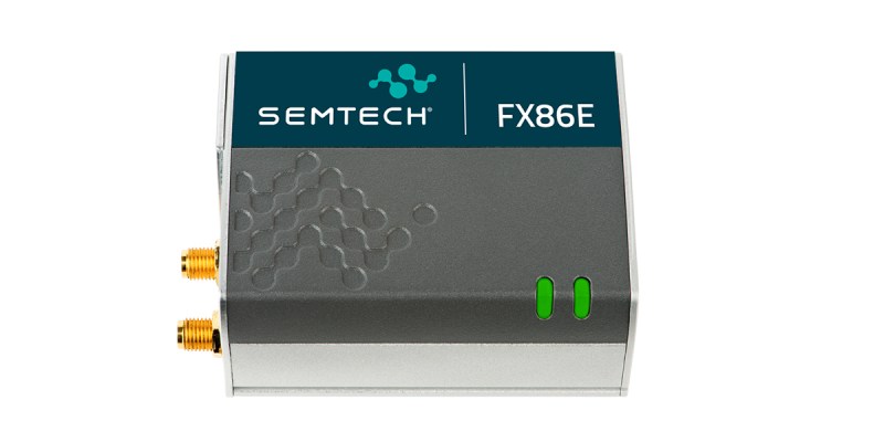Semtech FX86E 5G RedCap modem, front view showing ports and status indicator lights
